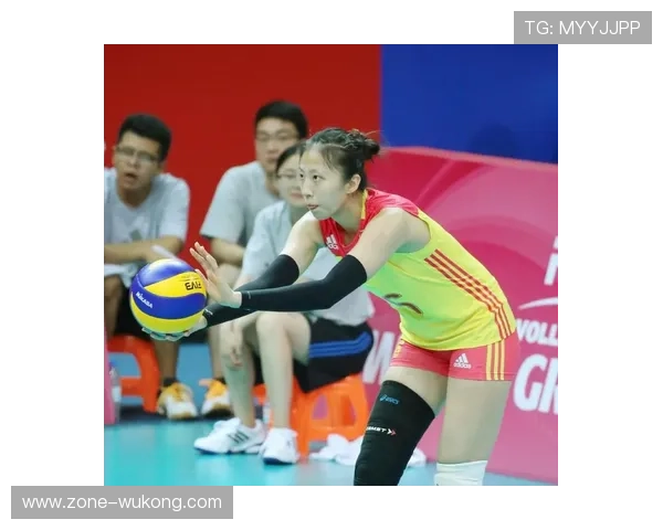 丁霞家里到底多豪？看她转身那金表差点晃瞎我眼睛！