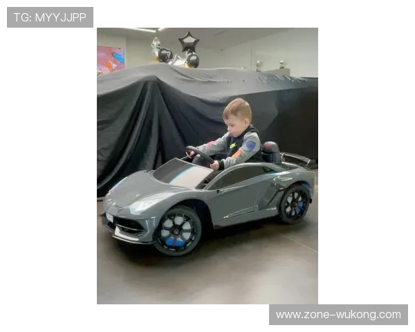 扎克拉文训练完顺手买了辆超跑，说是为了“通勤方便”