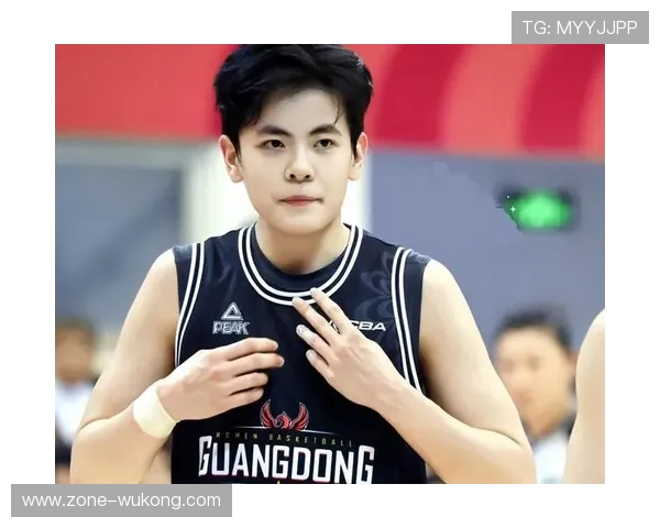 杨舒予家的猫都比我会花钱