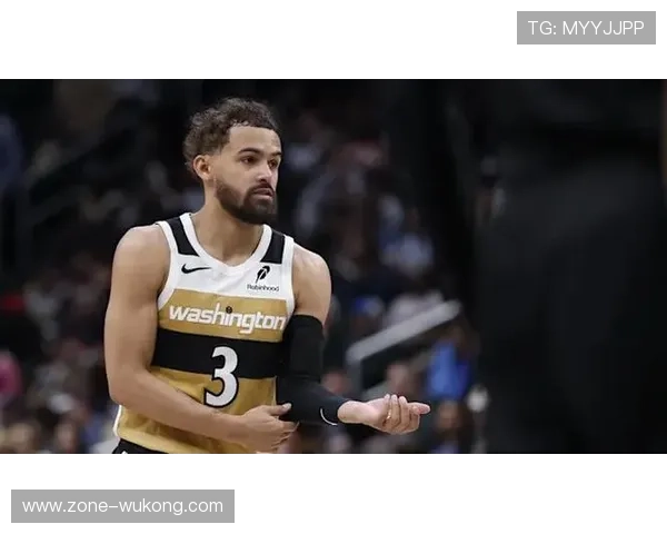 特雷·杨挡拆拉开空间，较上赛季更注重传导