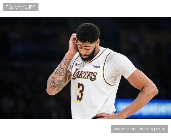 约基奇挡拆拉开空间提升团队效率，区别于浓眉内线强攻打法