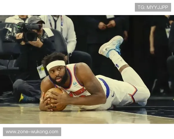 米切尔·罗宾逊内线封盖效率提升显著，改变球队防守节奏