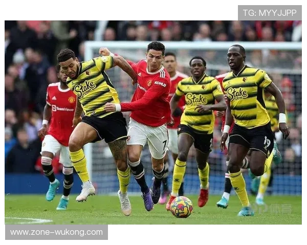 曼联防守体系漏洞频出，对赛季关键战能力与竞争格局构成明显制约